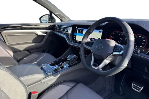 Volkswagen Touareg 3.0 TDI V6 Black Edition Tiptronic 4Motion Euro 6 (s/s) 5dr Thumbnail #8