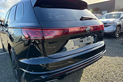 Volkswagen Touareg 3.0 TDI V6 Black Edition Tiptronic 4Motion Euro 6 (s/s) 5dr Thumbnail #16