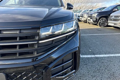 Volkswagen Touareg 3.0 TDI V6 Black Edition Tiptronic 4Motion Euro 6 (s/s) 5dr Thumbnail #25