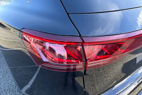 Volkswagen Touareg 3.0 TDI V6 Black Edition Tiptronic 4Motion Euro 6 (s/s) 5dr Thumbnail #31