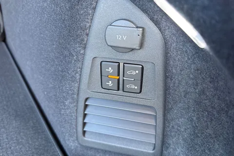 Volkswagen Touareg 3.0 TDI V6 Black Edition Tiptronic 4Motion Euro 6 (s/s) 5dr Thumbnail #33