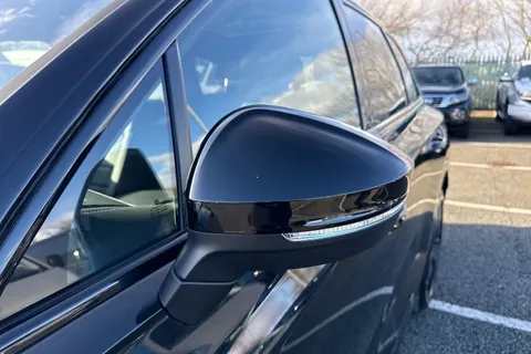 Volkswagen Touareg 3.0 TDI V6 Black Edition Tiptronic 4Motion Euro 6 (s/s) 5dr Thumbnail #36