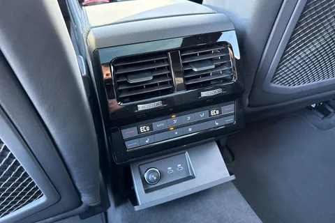 Volkswagen Touareg 3.0 TDI V6 Black Edition Tiptronic 4Motion Euro 6 (s/s) 5dr Thumbnail #41