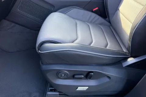 Volkswagen Touareg 3.0 TDI V6 Black Edition Tiptronic 4Motion Euro 6 (s/s) 5dr Thumbnail #43