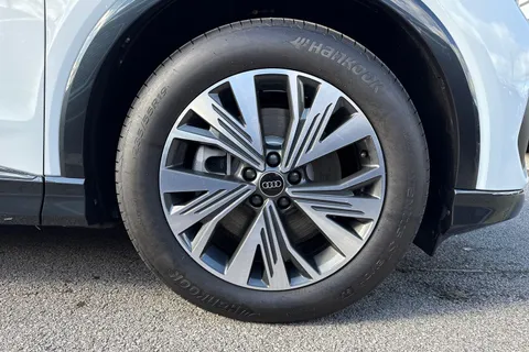 6 of 46 for Audi Q4 e-tron 55 Sport Sportback Auto quattro 5dr 82kWh