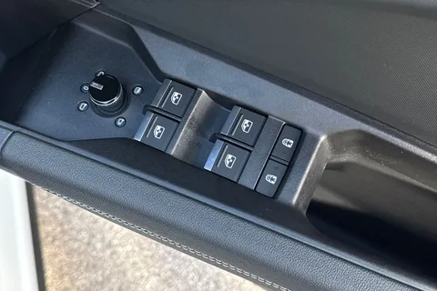 17 of 46 for Audi Q4 e-tron 55 Sport Sportback Auto quattro 5dr 82kWh