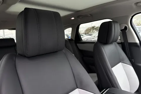 Land Rover Range Rover Velar 3.0 D300 MHEV Dynamic HSE Auto 4WD Euro 6 (s/s) 5dr Thumbnail #11