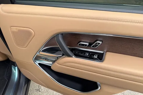  Land Rover Range Rover 3.0 P400 MHEV HSE SUV 5dr Petrol Auto 4WD Euro 6 (s/s) (LWB, 7Seat) (400 ps) Thumbnail #27