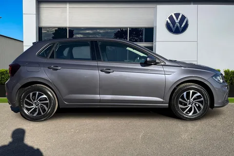 CY25AKP Volkswagen Polo 1.0 TSI Life 5dr DSG Thumbnail #4
