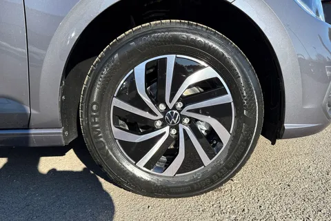 CY25AKP Volkswagen Polo 1.0 TSI Life 5dr DSG Thumbnail #7