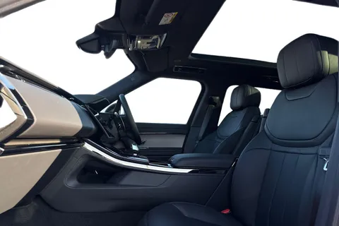 Land Rover Range Rover Sport 3.0 D300 MHEV Dynamic SE Auto 4WD Euro 6 (s/s) 5dr Thumbnail #4