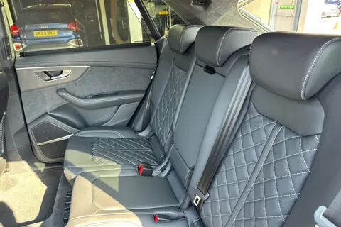  Audi SQ8 4.0 TFSI V8 Vorsprung Tiptronic quattro Euro 6 (s/s) 5dr Thumbnail #19