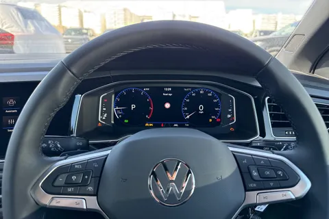 DA75KPP Volkswagen Polo 1.0 TSI 115 R-Line 5dr DSG | Pre Reg | limited Stock Availability Thumbnail #30