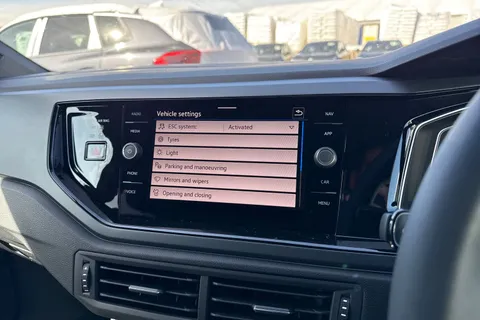 DA75KPP Volkswagen Polo 1.0 TSI 115 R-Line 5dr DSG | Pre Reg | limited Stock Availability Thumbnail #43