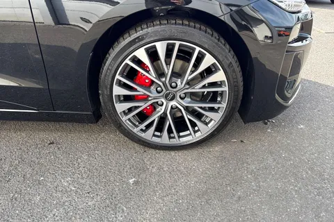  Audi A6 E-Tron Avant 100kWh Edition 1 Auto quattro 5dr Thumbnail #10