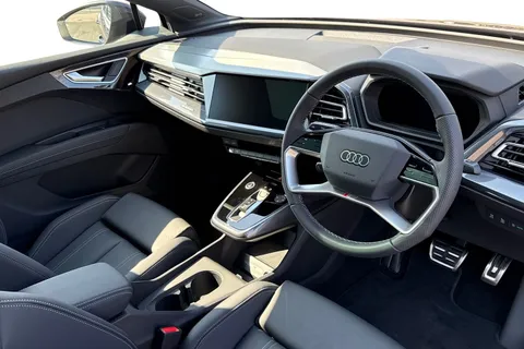  Audi Q4 e-tron 45 S line Sportback 5dr Electric Auto quattro 82kWh (286 ps) Thumbnail #14