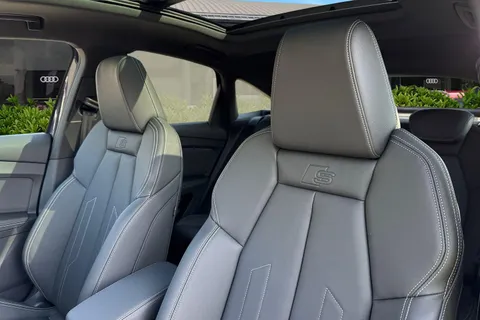  Audi Q4 e-tron 45 S line Sportback 5dr Electric Auto quattro 82kWh (286 ps) Thumbnail #16