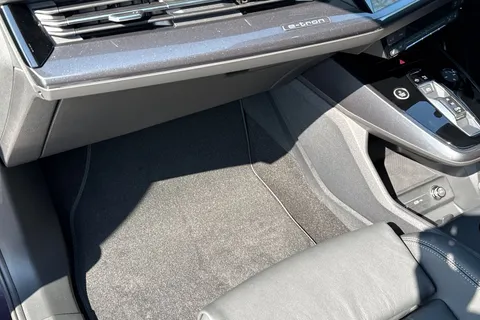  Audi Q4 e-tron 45 S line Sportback 5dr Electric Auto quattro 82kWh (286 ps) Thumbnail #20