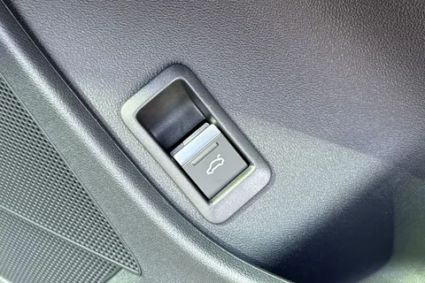  Audi Q4 e-tron 45 S line Sportback 5dr Electric Auto quattro 82kWh (286 ps) Thumbnail #31