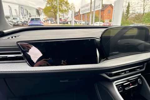  Audi Q5 2.0 TDI S line S Tronic quattro Euro 6 (s/s) 5dr Thumbnail #20