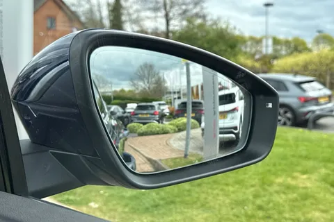  Audi Q5 2.0 TDI S line S Tronic quattro Euro 6 (s/s) 5dr Thumbnail #21