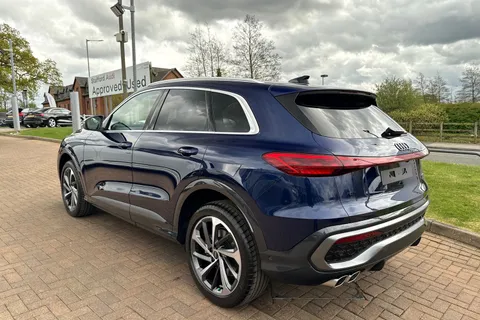  Audi Q5 2.0 TDI S line S Tronic quattro Euro 6 (s/s) 5dr Thumbnail #27