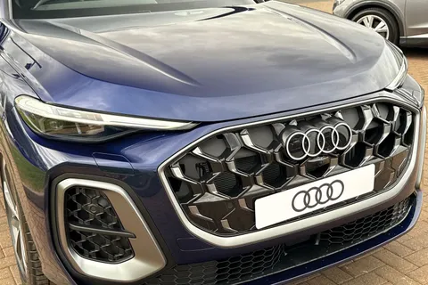  Audi Q5 2.0 TDI S line S Tronic quattro Euro 6 (s/s) 5dr Thumbnail #29