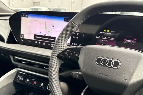  Audi Q5 2.0 TDI S line S Tronic quattro Euro 6 (s/s) 5dr Thumbnail #50