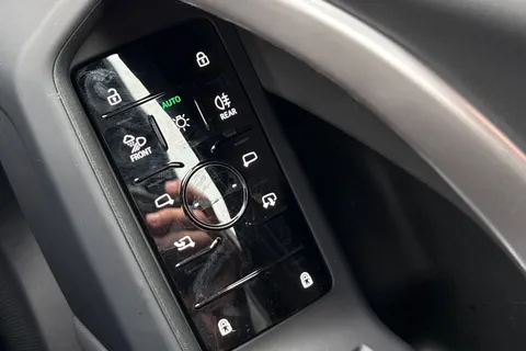  Audi Q5 2.0 TDI S line S Tronic quattro Euro 6 (s/s) 5dr Thumbnail #54