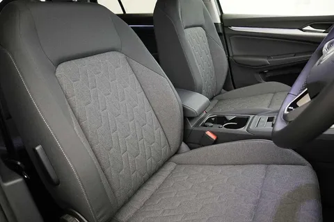 GD24VUV Volkswagen Golf Match1.5 TSI 150PS Hatch 5 Door ⭐Keyless , Rear view camera, Rear tinted g Thumbnail #10