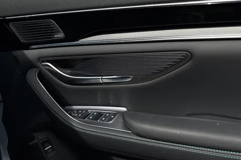  BYD Seal U 1.5 DM-i 26.6kWh Comfort CVT Auto Euro 6 (s/s) 5dr Thumbnail #18