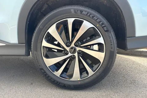  BYD Seal U 1.5 DM-i 26.6kWh Comfort CVT Auto Euro 6 (s/s) 5dr Thumbnail #24