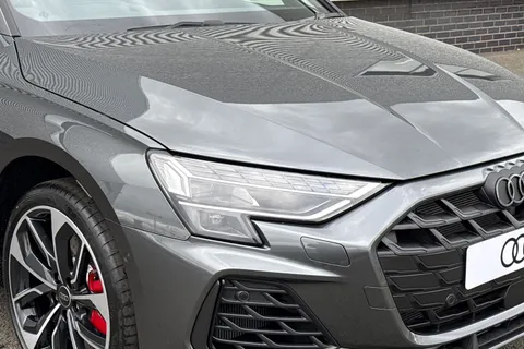 Audi S3 2.0 TFSI Black Edition Sportback S Tronic quattro Euro 6 (s/s) 5dr Thumbnail #9