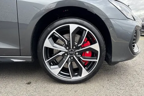 Audi S3 2.0 TFSI Black Edition Sportback S Tronic quattro Euro 6 (s/s) 5dr Thumbnail #10