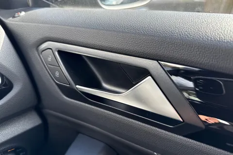 MV75ULC Volkswagen T-Roc 1.5 TSI R-Line 5dr DSG **19' MISANO ALLOYS, REAR CAM** Thumbnail #21