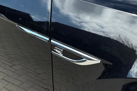 MV75ULC Volkswagen T-Roc 1.5 TSI R-Line 5dr DSG **19' MISANO ALLOYS, REAR CAM** Thumbnail #27