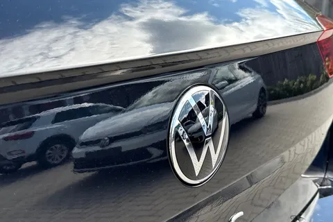 MV75ULC Volkswagen T-Roc 1.5 TSI R-Line 5dr DSG **19' MISANO ALLOYS, REAR CAM** Thumbnail #30