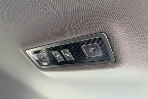 MV75ULC Volkswagen T-Roc 1.5 TSI R-Line 5dr DSG **19' MISANO ALLOYS, REAR CAM** Thumbnail #35