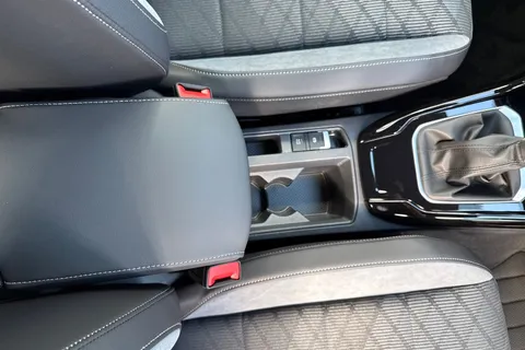 MV75ULC Volkswagen T-Roc 1.5 TSI R-Line 5dr DSG **19' MISANO ALLOYS, REAR CAM** Thumbnail #43