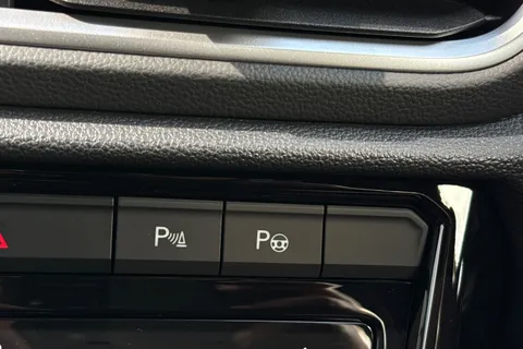 MV75ULC Volkswagen T-Roc 1.5 TSI R-Line 5dr DSG **19' MISANO ALLOYS, REAR CAM** Thumbnail #49