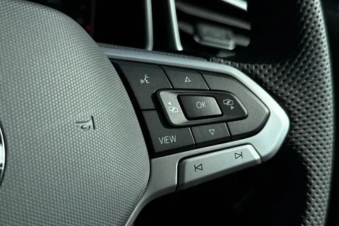 MV75ULC Volkswagen T-Roc 1.5 TSI R-Line 5dr DSG **19' MISANO ALLOYS, REAR CAM** Thumbnail #52