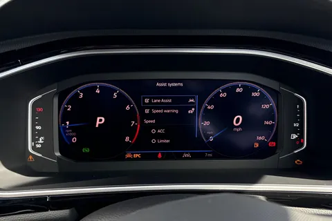 MV75ULC Volkswagen T-Roc 1.5 TSI R-Line 5dr DSG **19' MISANO ALLOYS, REAR CAM** Thumbnail #55