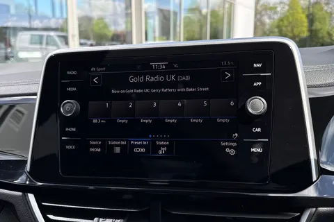 MV75ULC Volkswagen T-Roc 1.5 TSI R-Line 5dr DSG **19' MISANO ALLOYS, REAR CAM** Thumbnail #58