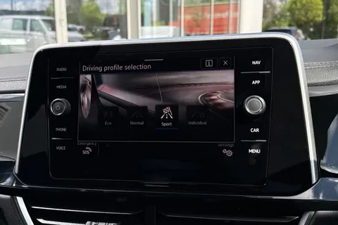 MV75ULC Volkswagen T-Roc 1.5 TSI R-Line 5dr DSG **19' MISANO ALLOYS, REAR CAM** Thumbnail #60