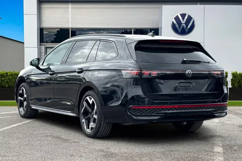  Volkswagen Passat 1.5 eTSI MHEV R-Line DSG Euro 6 (s/s) 5dr Thumbnail #3