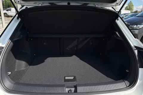  Volkswagen T-Roc 1.5 TSI Black Edition DSG Euro 6 (s/s) 5dr Thumbnail #7