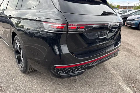  Volkswagen Passat 1.5 eTSI MHEV R-Line DSG Euro 6 (s/s) 5dr Thumbnail #8