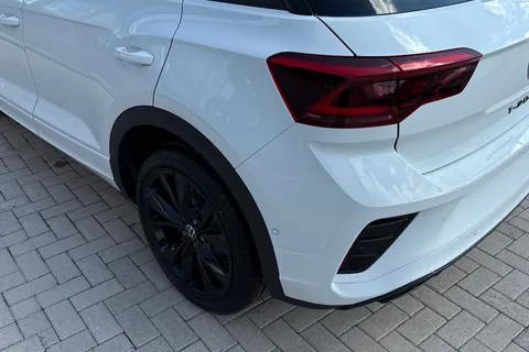  Volkswagen T-Roc 1.5 TSI Black Edition DSG Euro 6 (s/s) 5dr Thumbnail #8