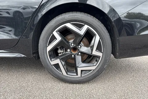  Volkswagen Passat 1.5 eTSI MHEV R-Line DSG Euro 6 (s/s) 5dr Thumbnail #11