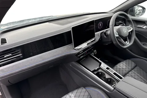  Volkswagen Passat 1.5 eTSI MHEV R-Line DSG Euro 6 (s/s) 5dr Thumbnail #15